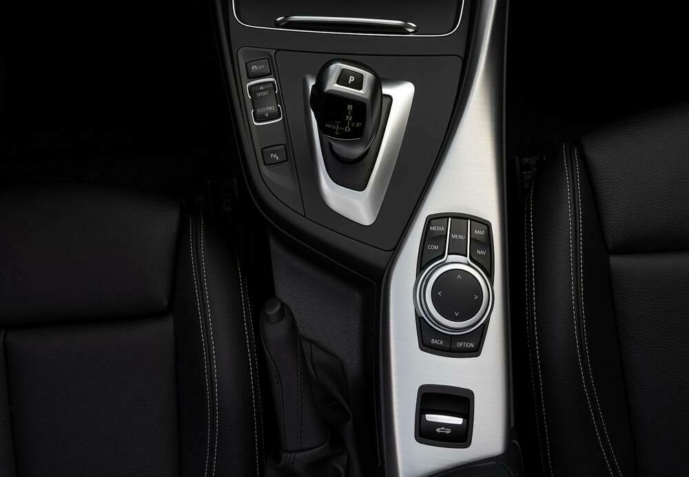 Детейлинг-центр "Лисиха" Чистый салон автомобиля после детейлинга