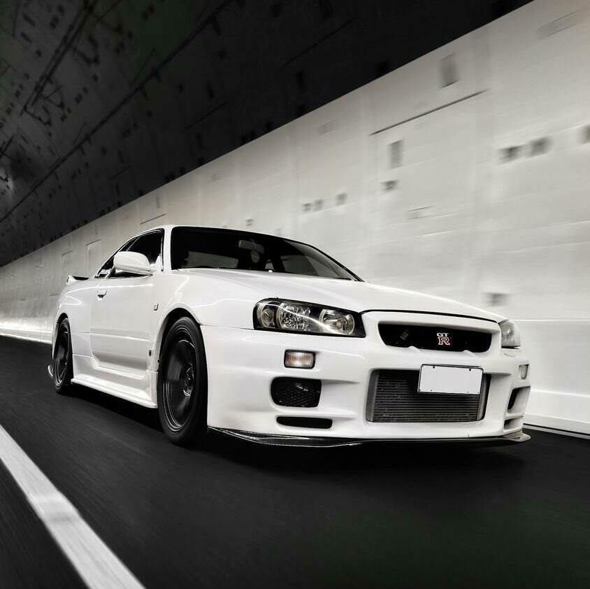 Полировка кузова в Иркутске Белый Nisan после мойки